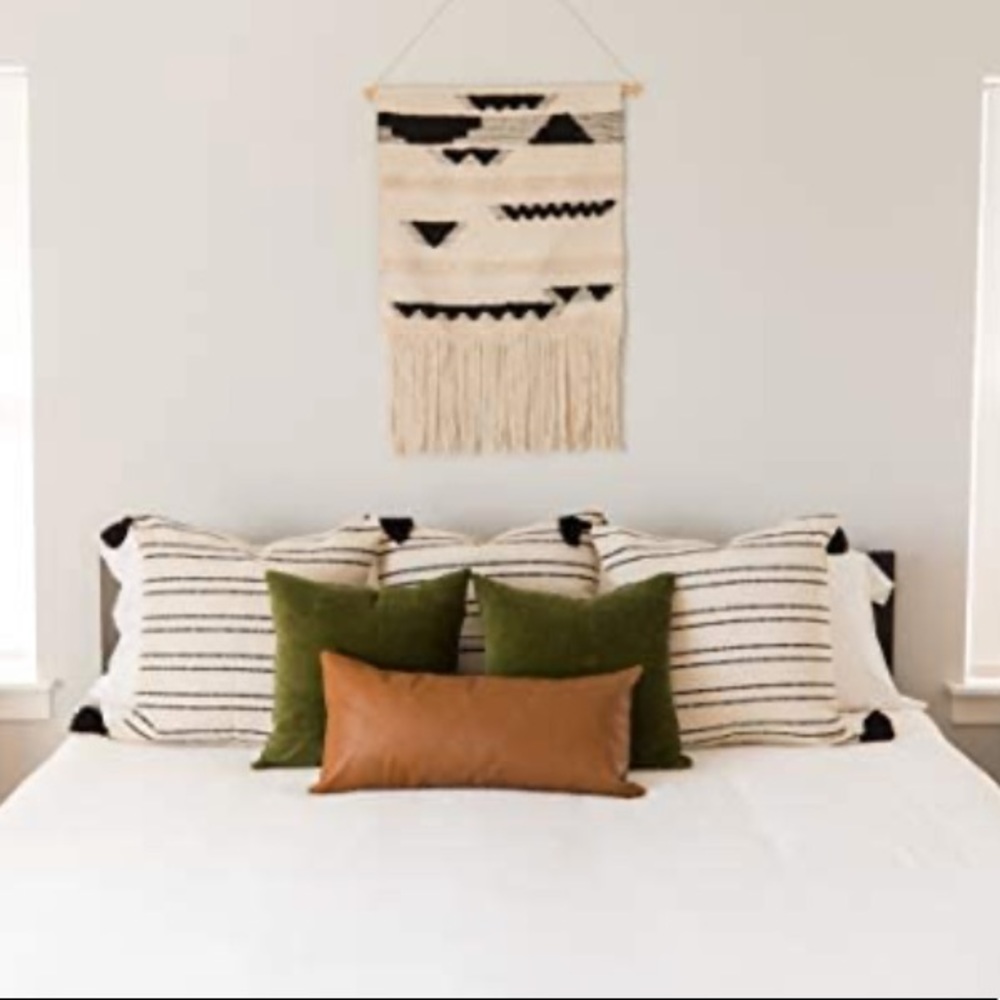 🤎SOLD🤎Accent Pillow-Cognac - Picture 2 of 5